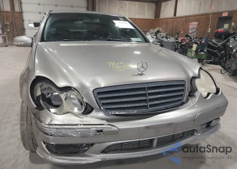 2005 Mercedes-Benz C 230 Kompressor Sport z USA, uszkodzony, nr VIN WDBRF40J65F574966